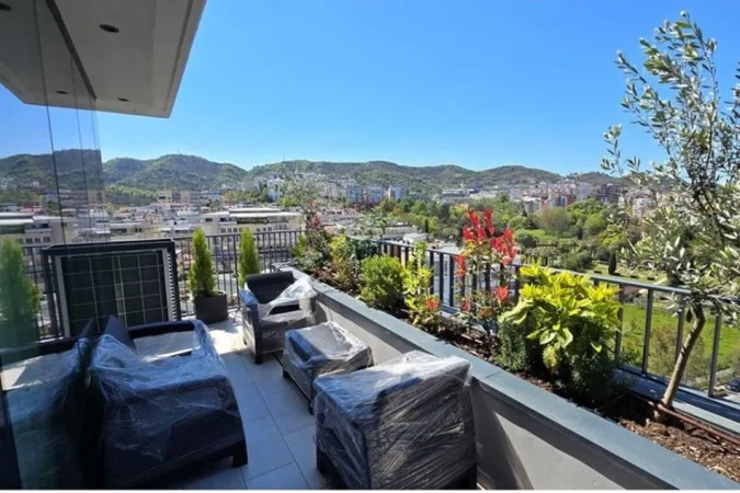 Tirane, jepet me qera apartament 3+1+Ballkon Kati 11, 150 m² 2.300 € (Lake View)