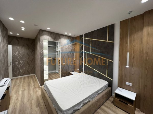 Tirane, shitet apartament 2+1+Ballkon Kati 6, 120 m² (Liqeni i Thatë)