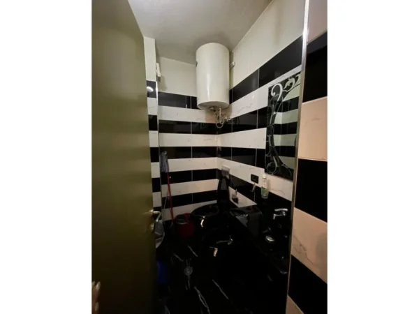 Tirane, shitet apartament 2+1+Ballkon Kati 3, 100 m² 165.000 € (Kodra e Diellit)