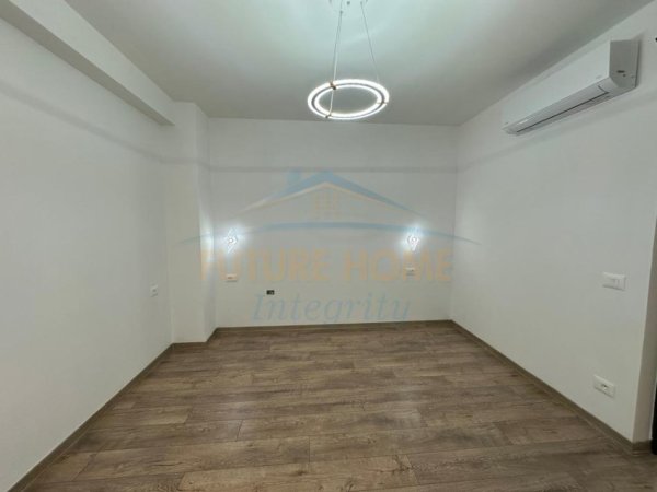Tirane, shitet apartament 2+1 Kati 3, 192.000 € 