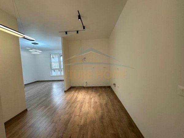 Tirane, shitet apartament 2+1 Kati 3, 192.000 € 