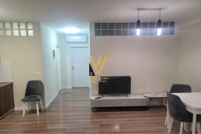 Tirane, shitet apartament 2+1+Ballkon Kati 1, 180 m² 150.000 € (KAMEZ)