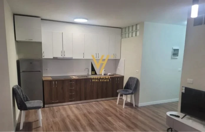 Tirane, shitet apartament 2+1+Ballkon Kati 1, 180 m² 150.000 € (KAMEZ)