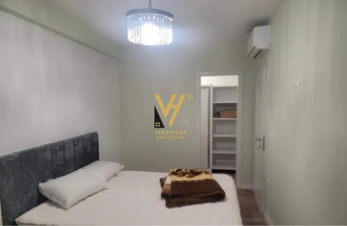 Tirane, shitet apartament 2+1+Ballkon Kati 1, 180 m² 150.000 € (KAMEZ)