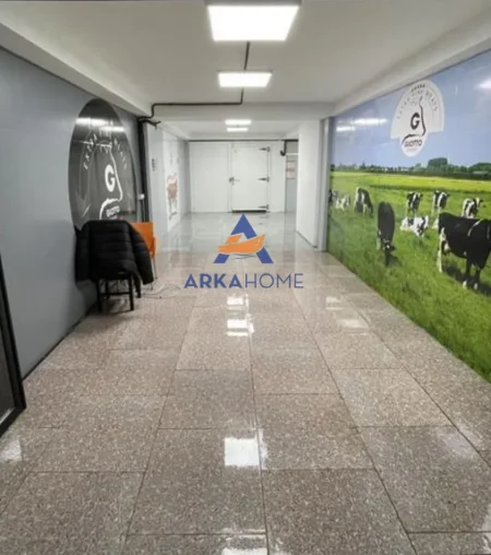 Tirane, jepet me qera ambjent biznesi Kati 0, 65 m² 750 € (LIQENI I THATE)