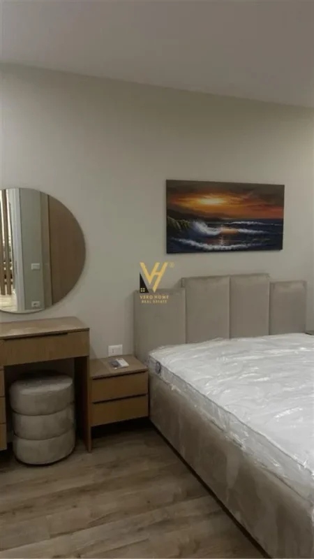 Tirane, jepet me qera apartament 2+1+Ballkon Kati 1, 116 m² 1.800 € (LIQENI THATE)