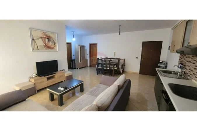 Tirane, jepet me qera apartament 2+1+Ballkon Kati 6, 95 m² 500 € (Don Bosko)