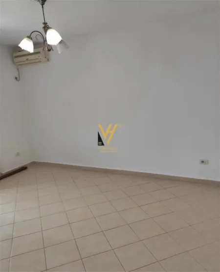 Tirane, shitet apartament 1+1+Ballkon Kati 4, 65 m² 95.000 € (ALLIAS)