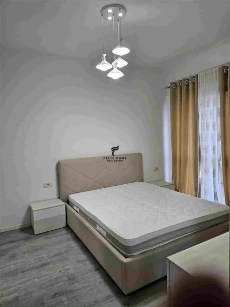 Tirane, jepet me qera apartament 2+1+Ballkon Kati 2, 75 m² 650 € (5 MAJI)