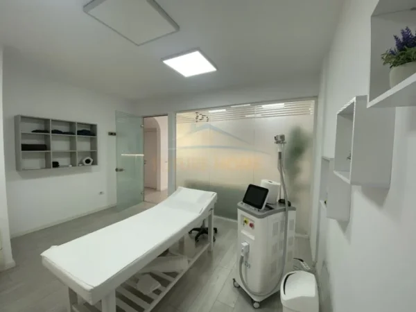 Tirane, shitet ambjent biznesi Kati 6, 85 m² 30.000 € (Blloku)