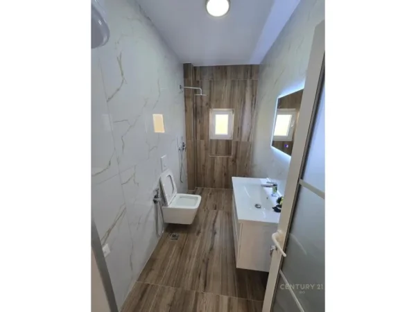 Tirane, shitet apartament 2+1 Kati 4, 68 m² 185.000 € (Myslym shyri)