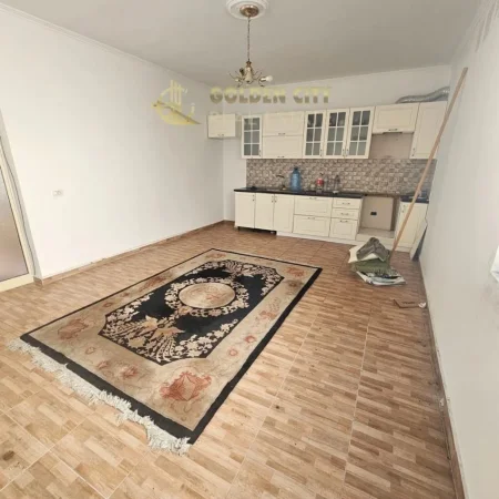 Durres, shes Vile 2 Katshe Kati 2, 330 m² 250.000 € (Blloku vilave)