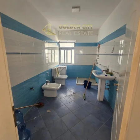 Durres, shes Vile 2 Katshe Kati 2, 330 m² 250.000 € (Blloku vilave)