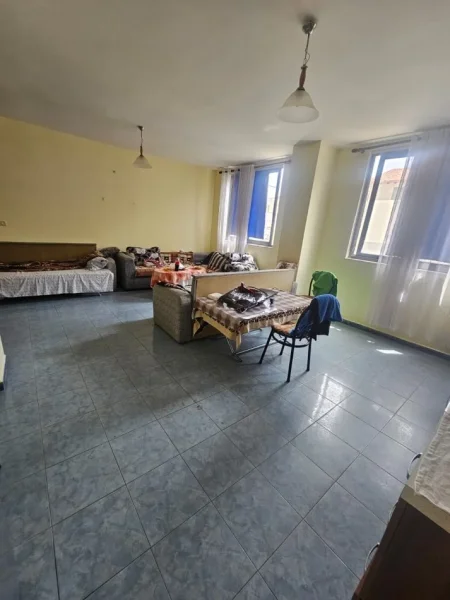 Durres, shitet 2+1+Ballkon Kati 1, 115 m² 115.000 € (Rrota e kuqe)