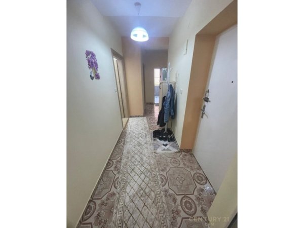 Tirane, jepet me qera apartament 2+1 Kati 2, 85 m² 600 € (Brraka)