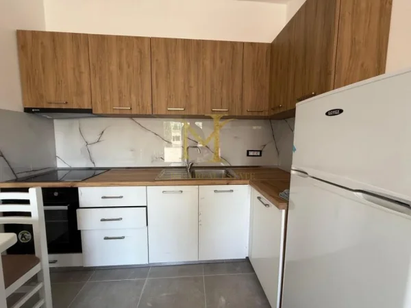 Durres, shes apartament 1+1 Kati 3, 69 m² (Plazh Iliria)