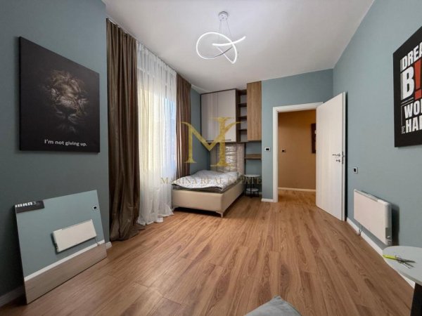 Durres, jepet me qera apartament 2+1+Ballkon Kati 2, 88 m² 480 € (Drejtoria policise)