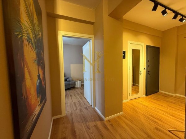 Durres, jepet me qera apartament 2+1+Ballkon Kati 2, 88 m² 480 € (Drejtoria policise)