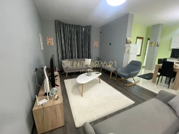 Tirane, shitet apartament 2+1 Kati 3, 370 m² 850.000 € (Vilat gjermane)