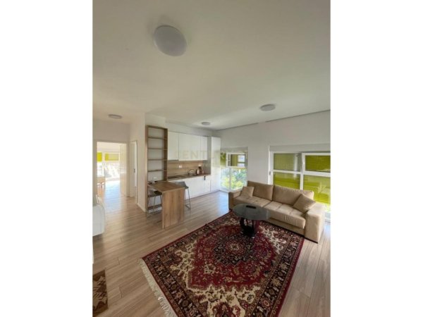 Tirane, jepet me qera apartament 2+1 Kati 4, 80 m² 400 € (Mangalem)