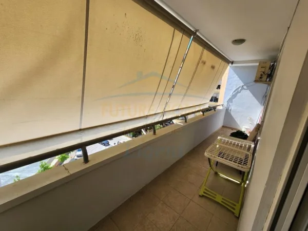 Tirane, jepet me qera apartament 2+1+Ballkon Kati 5, 96 m² 1.000 € (Rruga Elbasanit, Prane Air Albania)
