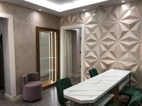 Tirane, jepet me qera dyqan Kati 0, 60 m² 600 € (BRRYLI)