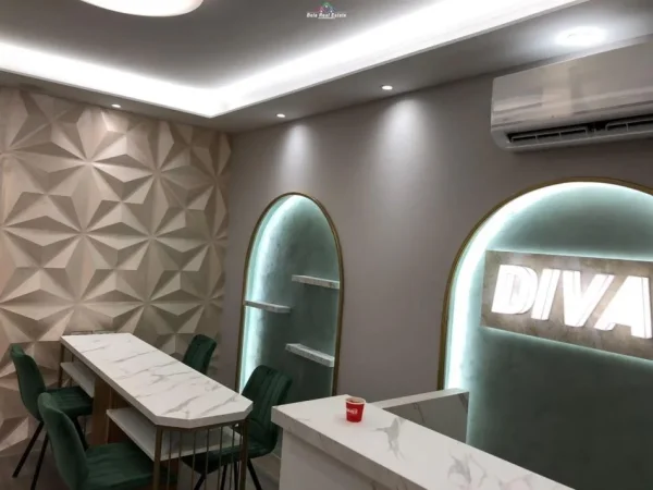 Tirane, jepet me qera dyqan Kati 0, 60 m² 600 € (BRRYLI)