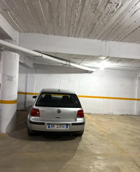 Tirane, shitet garazh | post parkimi 17900 euro Kati -1, 17 m² (Bulevardi Migjeni, Pallati pas notere Sanjes)