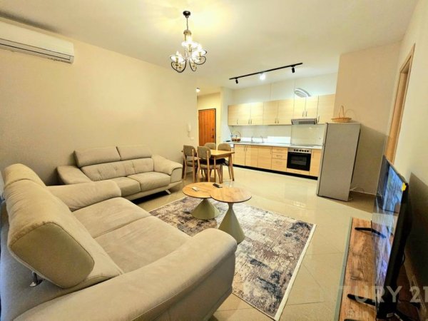 Tirane, jepet me qera apartament 2+1+Ballkon Kati 2, 85 m² 650 € (SUN115536)