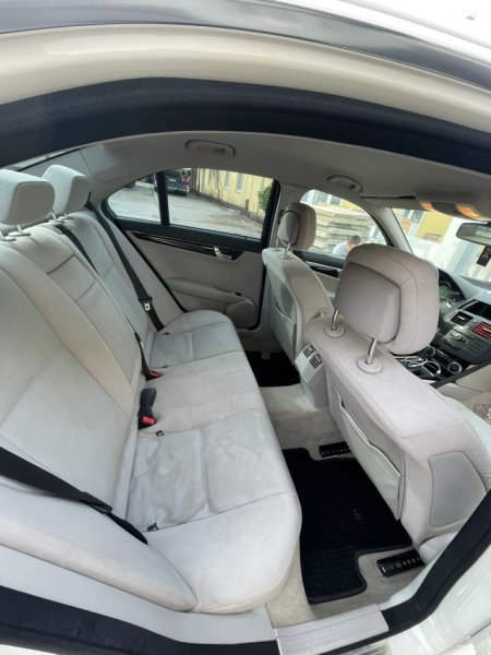 Tirane, shitet makine mercedes benz c class w204 Nafte, e bardhë manuale Klima 210 km 6.500 €