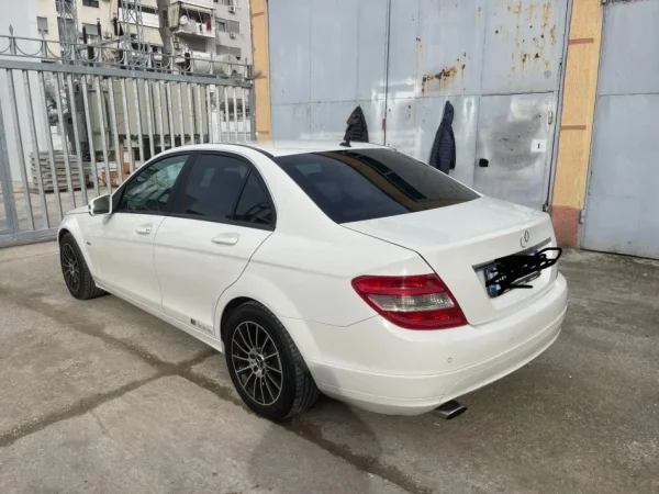 Tirane, shitet makine mercedes benz c class w204 Nafte, e bardhë manuale Klima 210 km 6.500 €