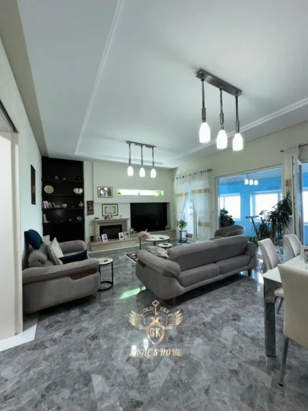 Durres, shes apartament 4+1+Aneks+Ballkon Kati 14, 225 m² (vollga)