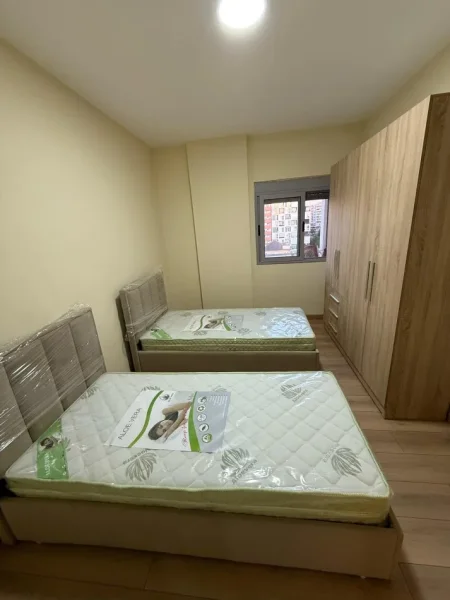 Tirane, shitet apartament 2+1+Ballkon , 107 m² 135.000 € (Astir, Unaza e Re)