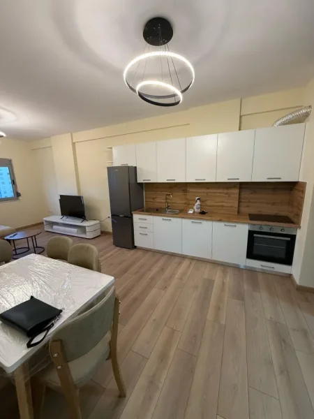 Tirane, shitet apartament 2+1+Ballkon , 107 m² 135.000 € (Astir, Unaza e Re)
