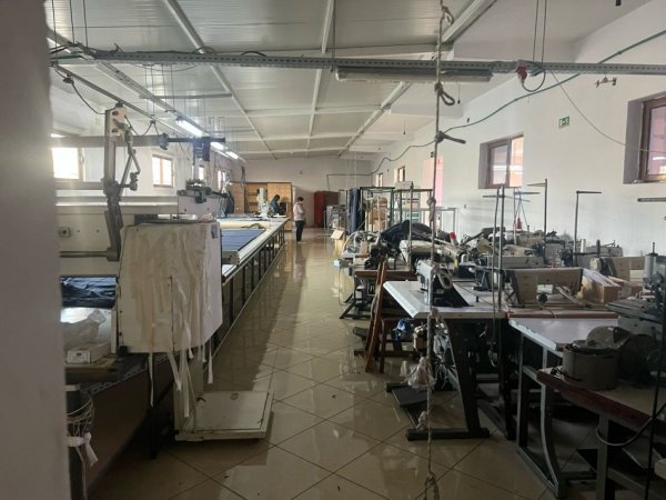 Tirane, jepet me qera ambjent biznesi Kati 2, 1.550 m² 4.500 € (BATHORE)