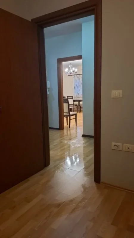 Tirane, jepet me qera apartament 2+1+Ballkon Kati 3, 94 m² 550 € (KODRA E DIELLIT)