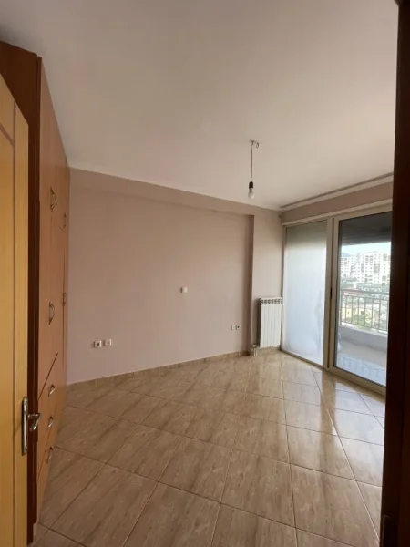 Tirane, jepet me qera apartament 2+1+Aneks+Ballkon Kati 5, 110 m² 330 € (Besim Alla)