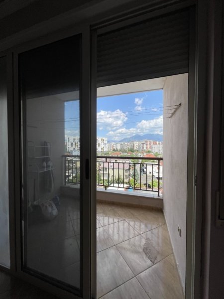 Tirane, jepet me qera apartament 2+1+Aneks+Ballkon Kati 5, 110 m² 330 € (Besim Alla)