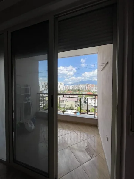 Tirane, jepet me qera apartament 2+1+Aneks+Ballkon Kati 5, 110 m² 330 € (Besim Alla)