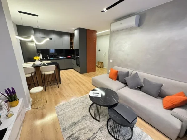 Tirane, shes apartament 1+1+Ballkon Kati 3, 64 m² 160.000 € (rruga e Dibres)