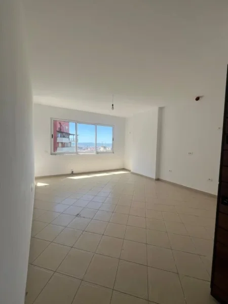 Tirane, shitet apartament 1+1+Ballkon Kati 4, 59 m² 78.000 € (Restorant Fresku, tek Sparkly Paws)