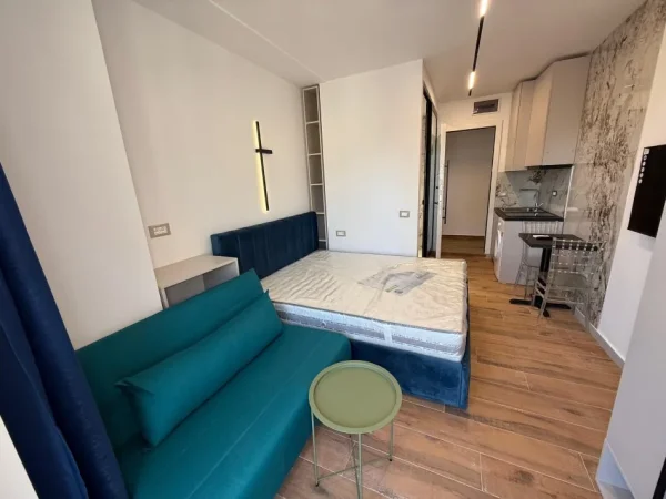 Tirane, shes garsonier 3+1 Kati 5, 74 m² 269.000 € (rruga Ibrahim Rrugova)