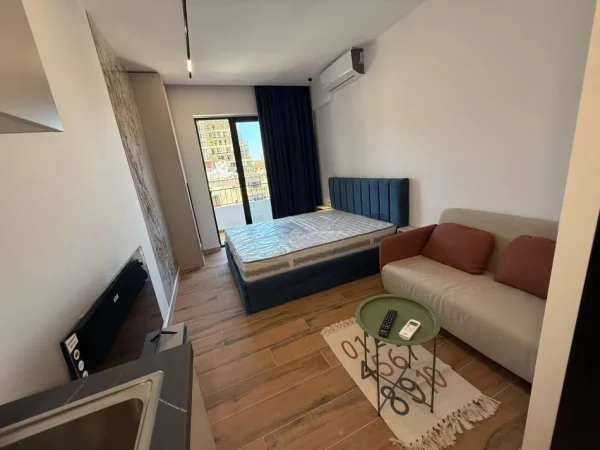 Tirane, shes garsonier 3+1 Kati 5, 74 m² 269.000 € (rruga Ibrahim Rrugova)