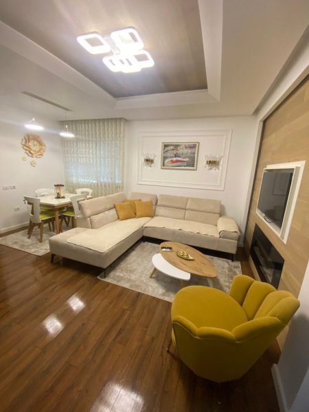 Tirane, shitet apartament 2+1+Ballkon Kati 4, 93 m² 215.000 € (Liqeni i Thate, AZ Construction)