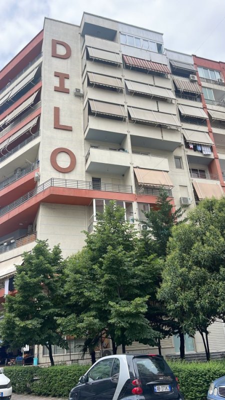 Tirane, jepet me qera apartament 2+1+Ballkon Kati 5, 85 m² 450 € (Rruga Besim Alla)