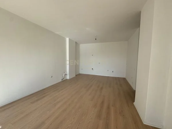 Tirane, shitet apartament Kati 5, 149 m² 230.000 € 