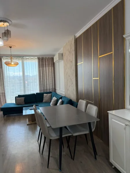 Tirane, jepet me qera apartament 2+1+Ballkon Kati 6, 95 m² 700 € (Don Bosko)