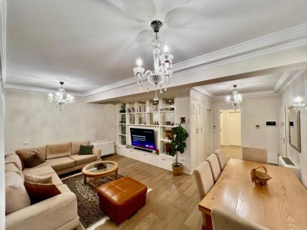 Tirane, jepet me qera apartament 2+1+Aneks+Ballkon Kati 3, 132 m² 1.200 € (Neom115564)