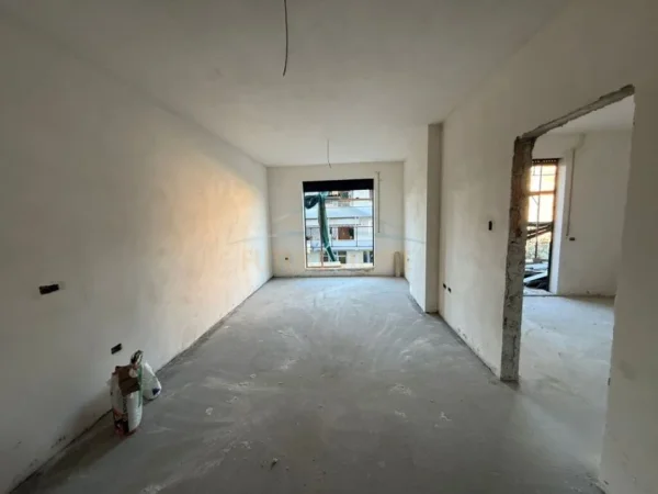 Tirane, shitet apartament 1+1+Ballkon Kati 1, 84 m² 100.380 € (Paskuqan, Color Splash Residence)