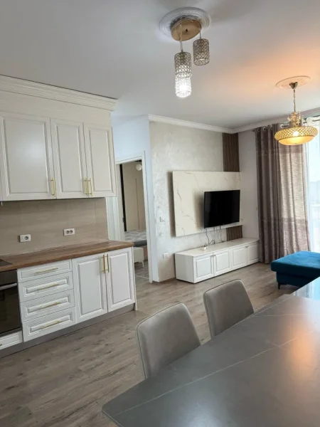 Tirane, jepet me qera apartament 2+1+Aneks+Ballkon Kati 6, 95 m² 700 € (Kompleksi Fiori di Bosko)